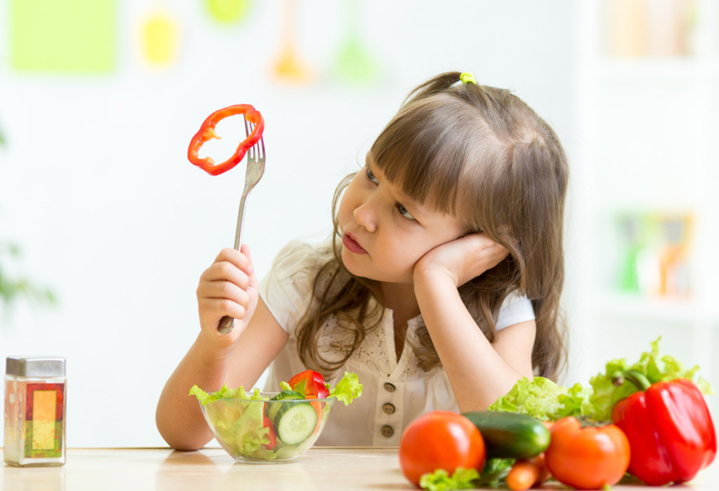 teaching children to recognize fruits