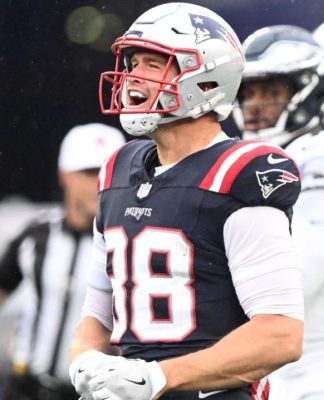 How Patriots' Mac Jones, Mike Gesicki bonded as new teammates - ESPN - New  England Patriots Blog- ESPN