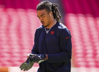 &nbsp;Chase Claypool #10 of the Chicago Bears warms up prior to at GEHA Field at Arrowhead Stadium on September 24, 2023 in Kansas City, Missouri.
